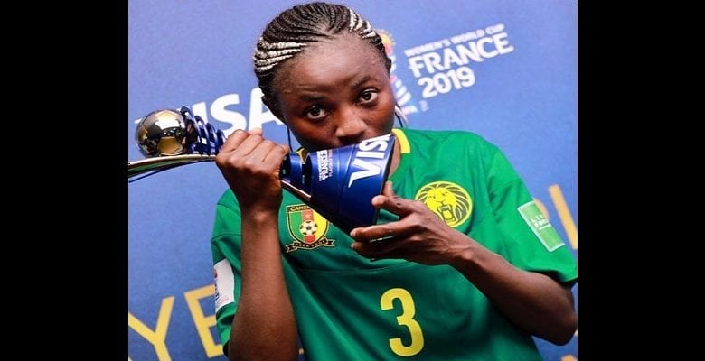 Ajara Nchout Njoya Meilleure Footballeuse Africaine Année 2019