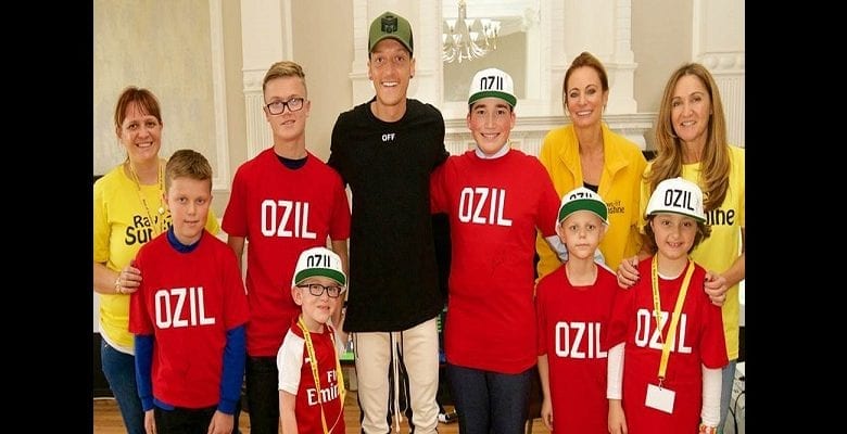 Arsenal : Mesut Ozil va financer les opérations chirurgicales de 1 000 enfants
