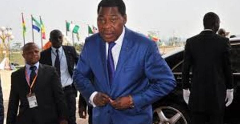 Bénin : l’ancien président Boni Yayi rentre au pays en toute discrétion