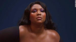 Lizzo: La Rappeuse Américaine Donne Un Concert Nue Très Bientôt