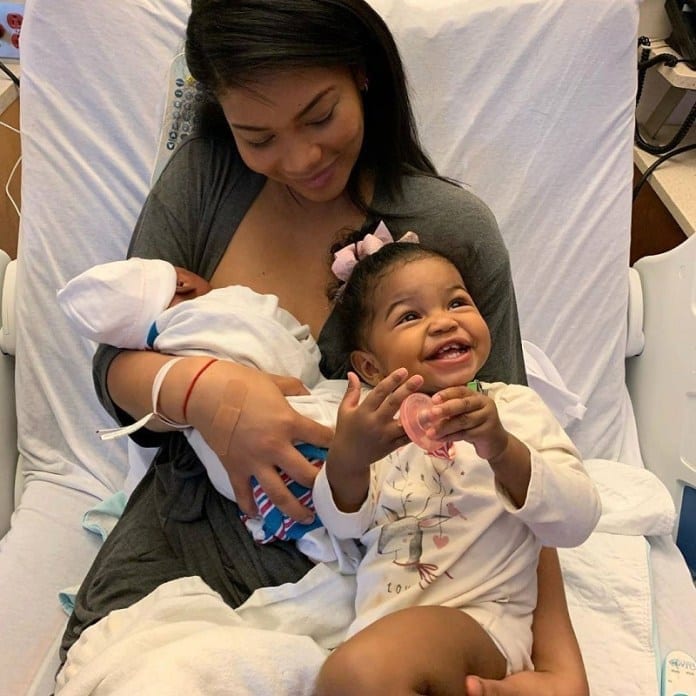 chanel iman accueille deuxieme bebe doingbuzz - Carnet Rose : Chanel Iman accueille son 2e enfant, elle présente son bébé (Photos)