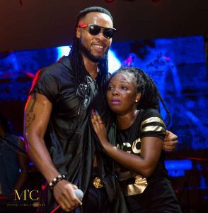 People : Une Femme Accuse Flavour De L’avoir Abandonnée Avec Son Enfant