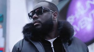 Maître Gims Trompé Par Sa Femme Dem Dem Dans Les Toilettes D&Rsquo;Un Club Au Maroc?