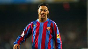 Football: Ronaldinho Aurait Trompé Pour Rejoindre Le Fc Barcelone