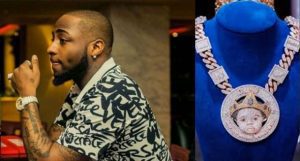 People : Davido Dévoile Le Visage De Son Fils Avec Un Collier En Diamant