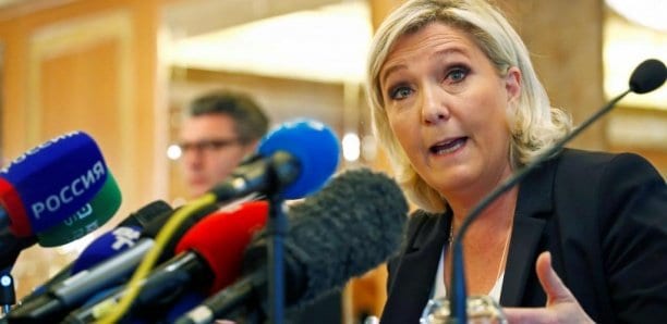 France : Marine Le Pen Veut Interdire Les Langues Étrangères Dans La Publicité
