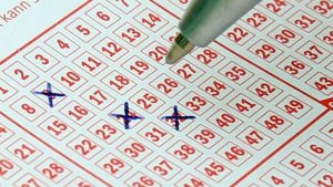 Il Remporte 13 Millions D’euros En Se Trompant De Numéros Au Loto