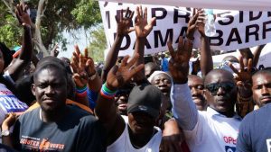 Gambie: Situation Confuse Après Une Manifestation Tendue À Banjul