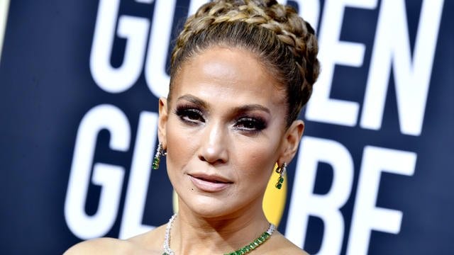 Golden Globes 2020 : la robe étonnante de Jennifer Lopez moquée sur les réseaux sociaux