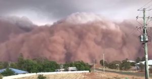 L’australie A Maintenant Le Droit À D’impressionnantes Tempêtes De Sable