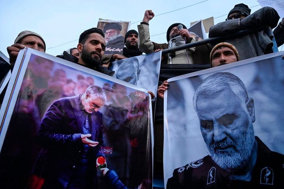 L’Iran promet de venger la mort du général Soleimani, des milliers de manifestants à Téhéran