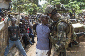 Niger: Des Manifestants Exigent Le Départ De L’armée Française