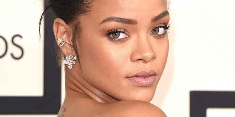 Rihanna Filmée Toute Nue Devant Son Balcon…(Vidéo)