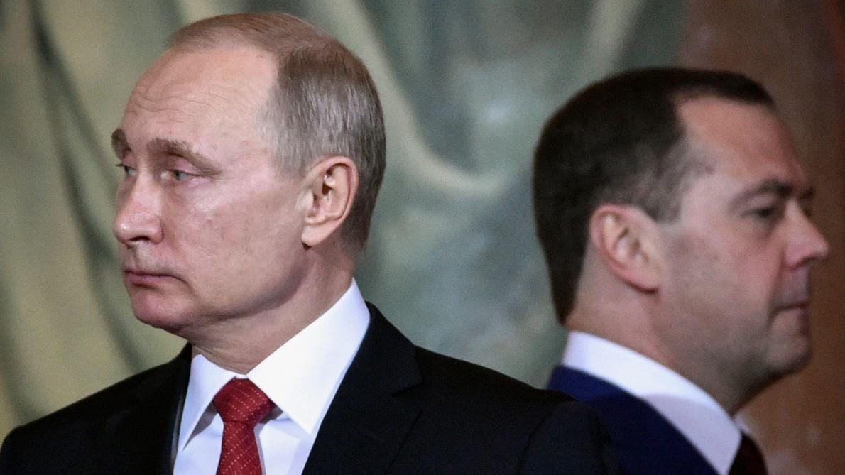 Russie Vladimir Poutine Se Sépare Finalement Dimitri Medvedev