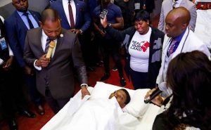 Le Pasteur Alph Lukau Ferme Les Bouches Et Opère Un Nouveau Miracle