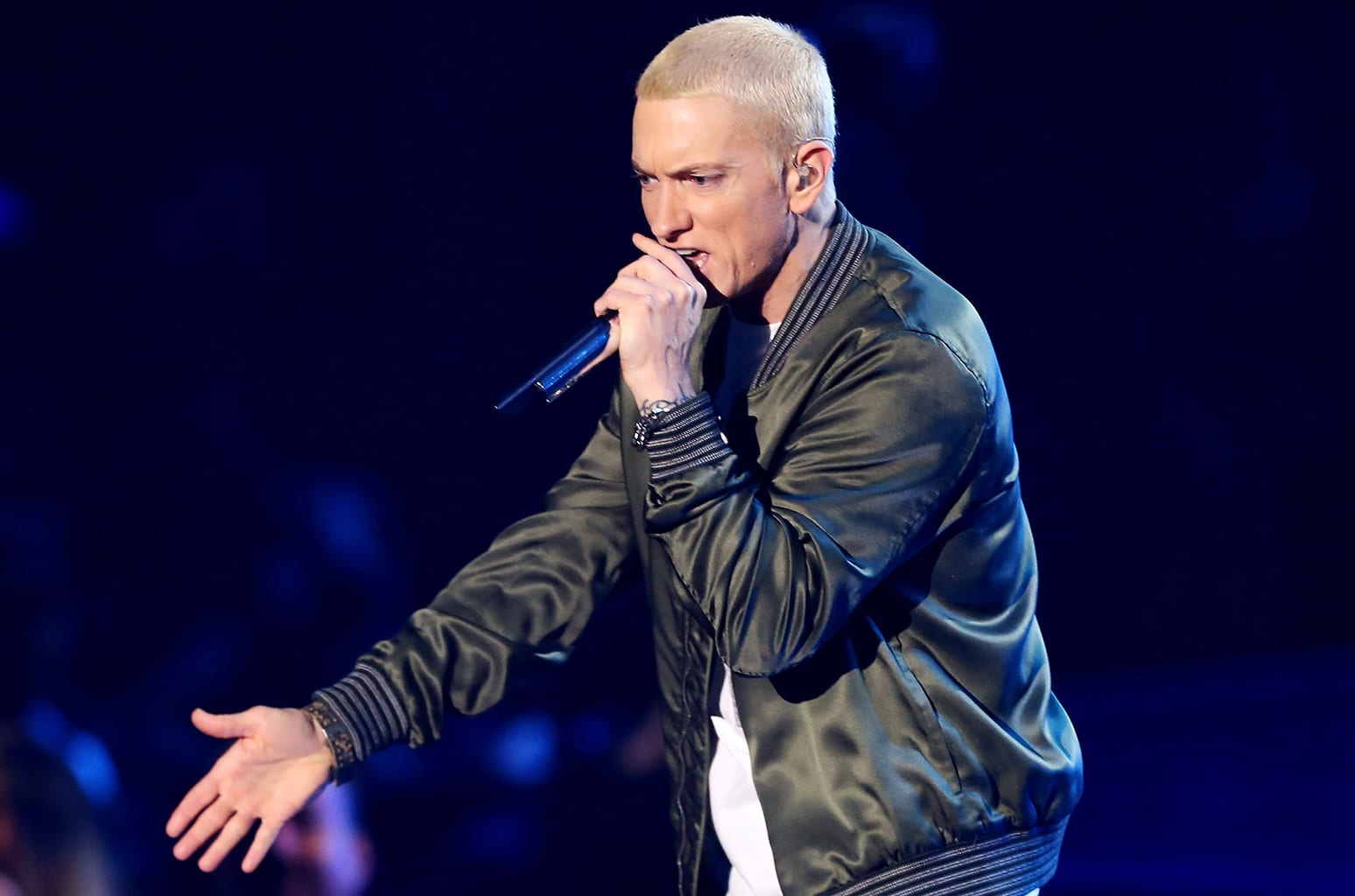 Le Rappeur Eminem Dévoile Un Nouvel Album Surprise