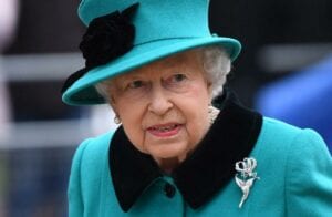 Les Difficultés S&Rsquo;Enchaînent Pour Elizabeth Ii