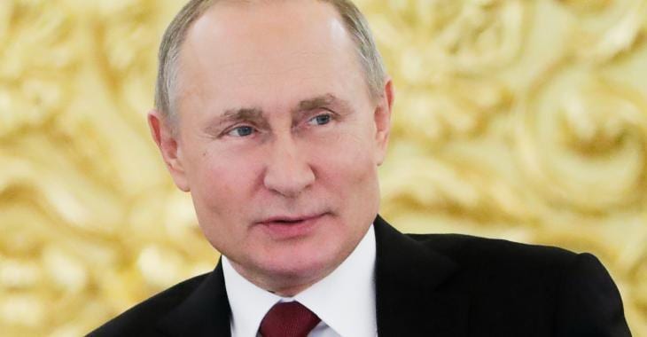 Vladimir Poutine Désire Inscrire Dans La Constitution Russe Qu’un Mariage Est Une Union Entre Un Homme Et Une Femme.