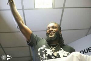 Le Togolais Adebayor Accueilli En Rock Star Au Paraguay