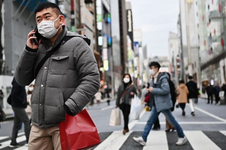 Passants Portent Masques Respiratoireseviter Contamination Coronavirus Chinois Samedi 25 Janvier Tokyo Japon 0 730 486