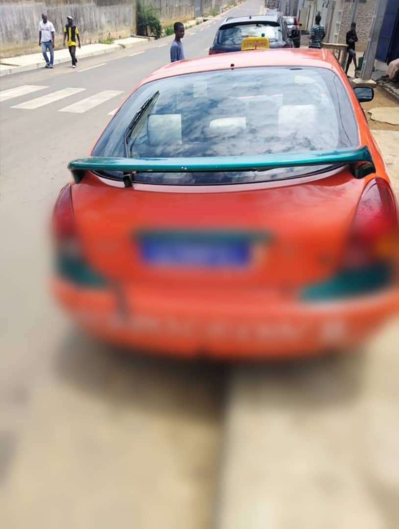 Abidjan : Le Chauffeur De Taxi Vole 2 200 000 Fcfa À Ses Clientes Et S’enfuit