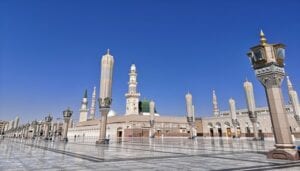 Coronavirus: La Mosquée Du Prophète Mohammed Fermée Pour La Première Fois Après 1 400 Ans