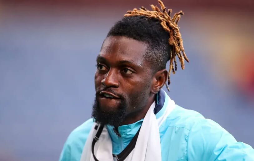 Football : Emmanuel Adébayor risque gros avec  son nouveau club