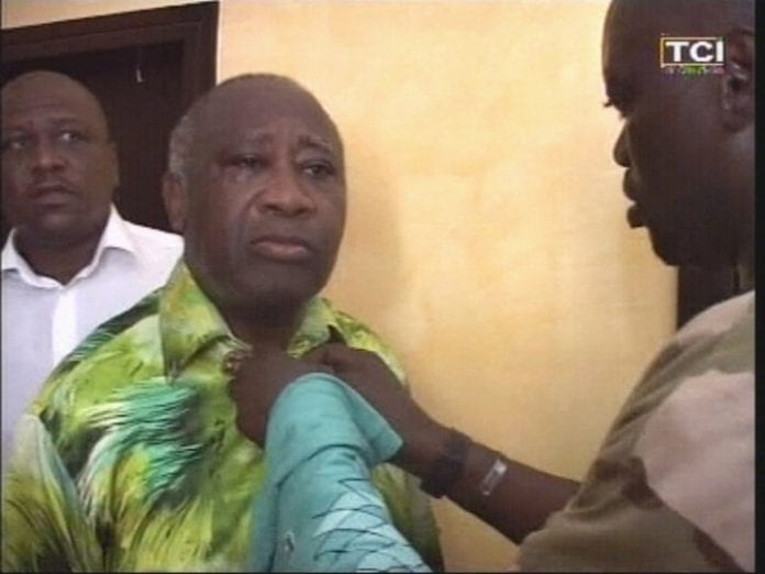 Gbagbo revient sur les dernières heures du bombardement de sa résidence : « Wattao a dit de ne pas me toucher »
