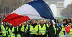 Les Gilets Jaunes Basculent-Ils Dans Le Terrorisme? Le Renseignement Français Alerte