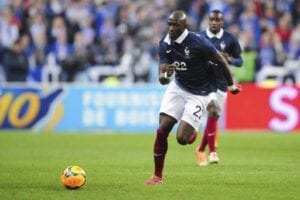 Mangala, Ancien Défenseur De Man City, Testé Positif Au Coronavirus