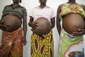 Un Pasteur Enceinte 10 Fidèles De Son Église