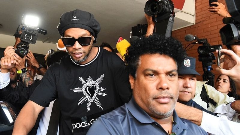 Un ex-international s’en prend au frère de Ronaldinho