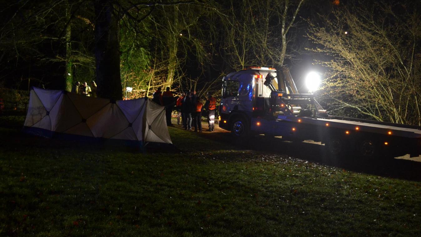 Un Homme Retrouvé Tué Par Balle Voiture Immergée Canal