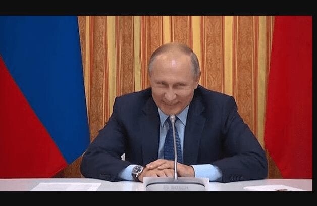 Vladimir Poutine Signe Une Nouvelle Loi Qui Pourrait Le Maintenir Comme Président De La Russie Jusqu’en 2036