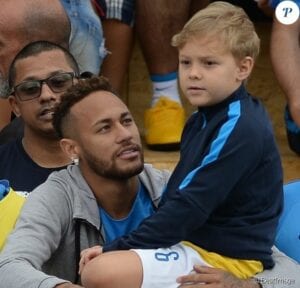 Neymar Dévoile Les Joueurs Préférés De Son Fils