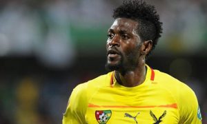 Togo/ Football : Emmanuel Adebayor Aperçu Dans Un Club Togolais