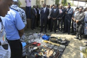 Côte D’ivoire : La Police Met En Place Des Numéros Pour Dénoncer Les Fumoirs Et Les Fumeurs De Drogue