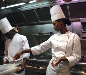 Côte D&Rsquo;Ivoire : Recrutement De 20 Cuisiniers Ou Cuisinieres