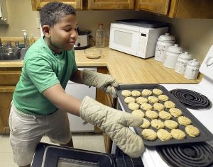 A 8 Ans, Il Lance Une Pâtisserie Pour Acheter Une Maison Pour Sa Maman