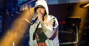People Icône Du Rap Eminem Célèbre 12 Ans Sobriété