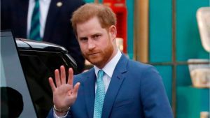 Le Prince Harry Change De Nom De Famille