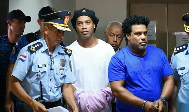 Ronaldhino et son frère en prison Doingbuzz - Paraguay : Ronaldinho libéré après un mois de prison