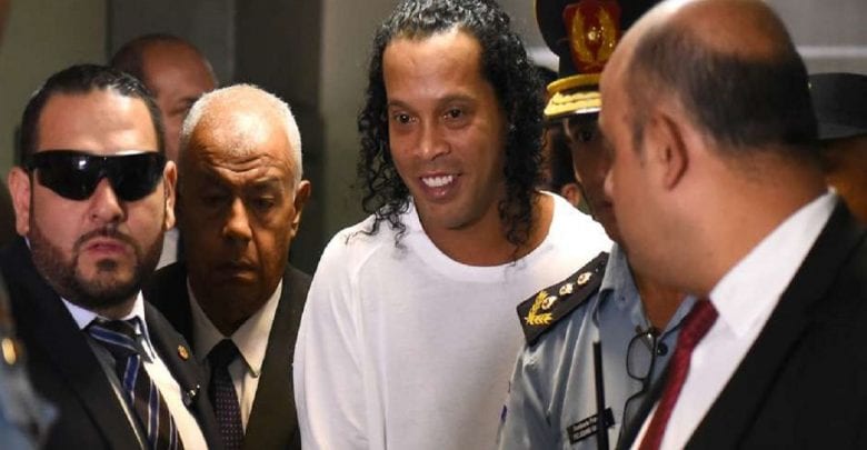 Ronaldinho Et Son Frère Libérés De Prison Au Paraguay, Mais…