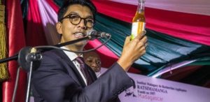 Covid-Organics : «L’oms Signera Une Clause De Confidentialité Sur Sa Formulation» (Andry Rajoelina)