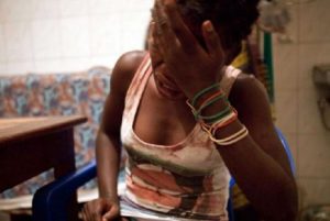 Scandale : Une Fille De 16 Ans Sodomisée Par 8 Brouteurs