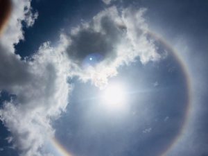 Togo : Un Halo Offre Un Merveilleux Spectacle Autour Du Soleil (Photos)