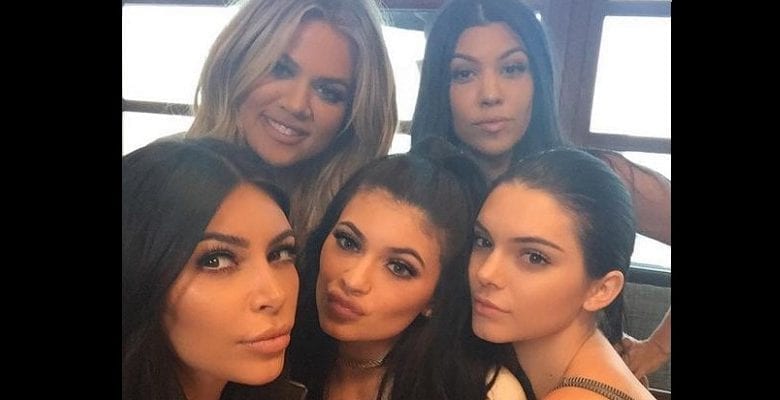 Kim Kardashian : Sa Surprenante Façon De Lutter Contre Le Codid-19 Avec Ses Sœurs