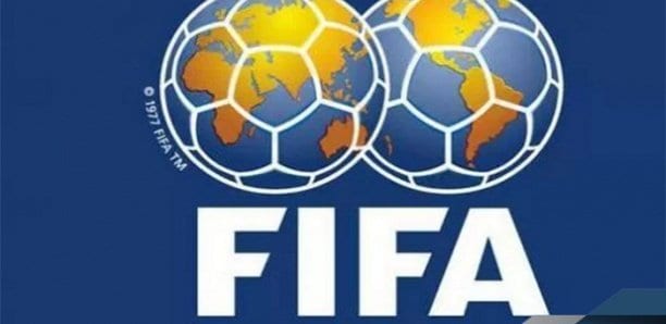 Football : la FIFA autorise cinq remplacements par match