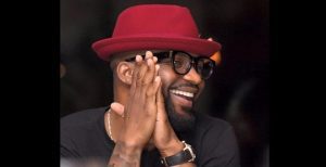 Musique: Un Autre Jeune Camerounais Séduit Fally Ipupa-Vidéo