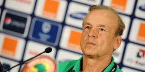 Nigeria/ Football: Gernot Rohr Révèle Que Le Payement Des Salaires De Ses Assistants Sort De Ses Poches